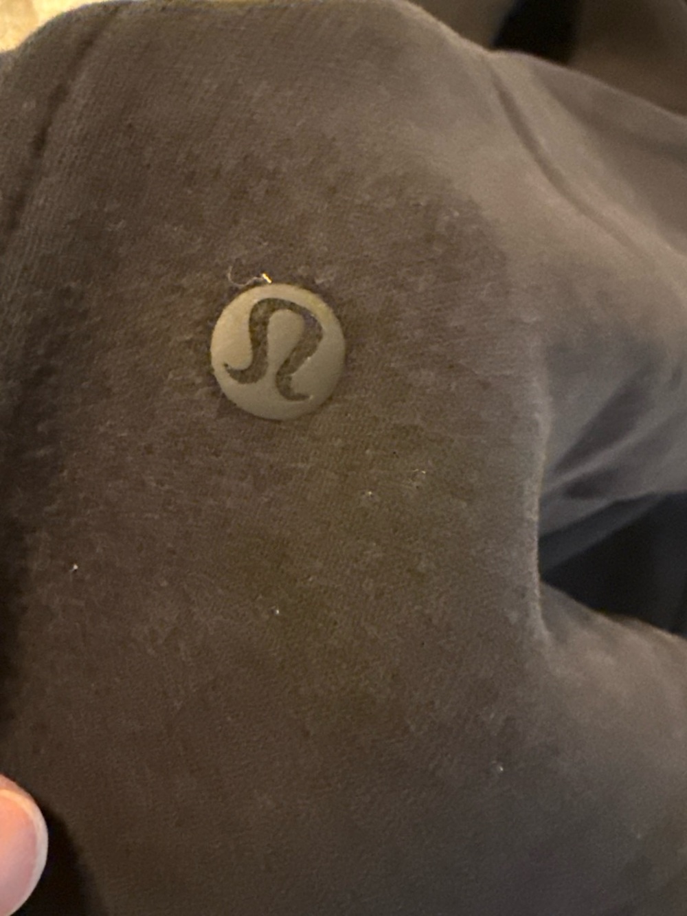Black Luluemon scuba joggers
Slight discoloration - Picture 3 of 4